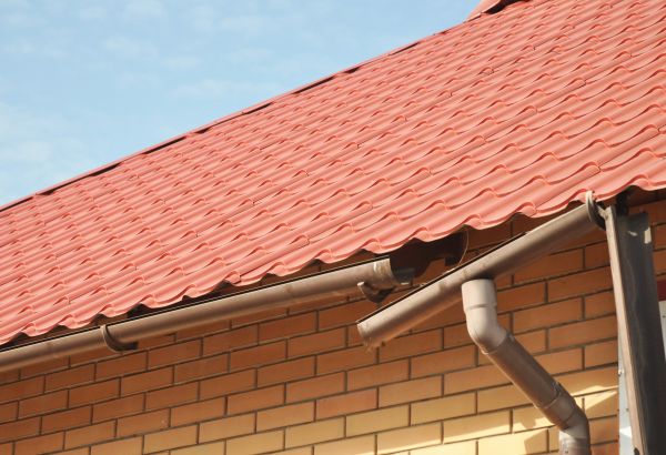 Cost of Loose Gutter Repair in Puyallup