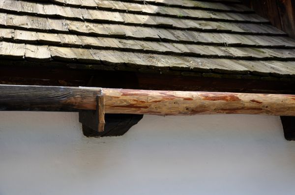 Cost of Wood Gutters Installation in Puyallup
